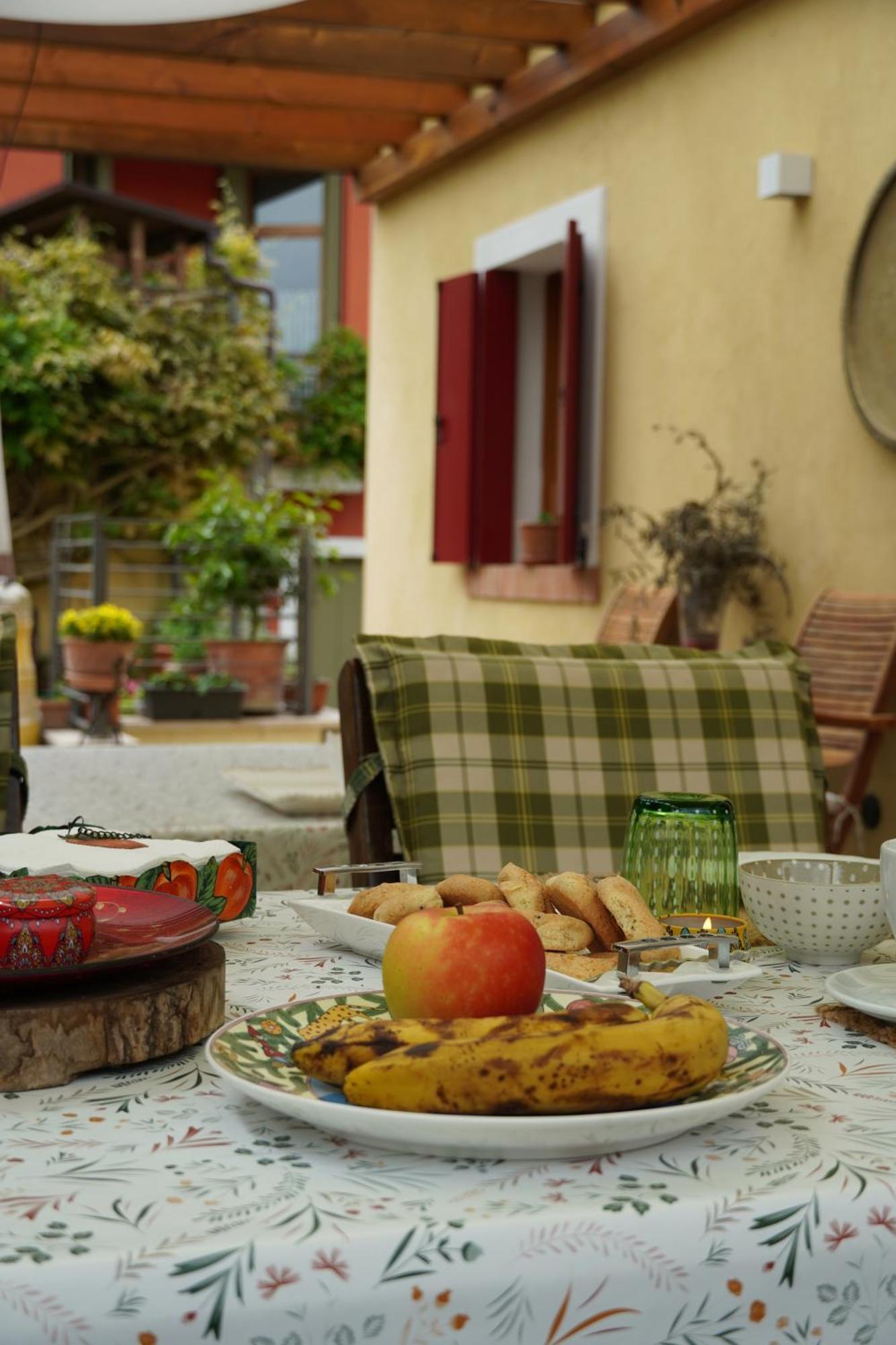 La Casa Del Glicine Tarzo Alloggio in famiglia *